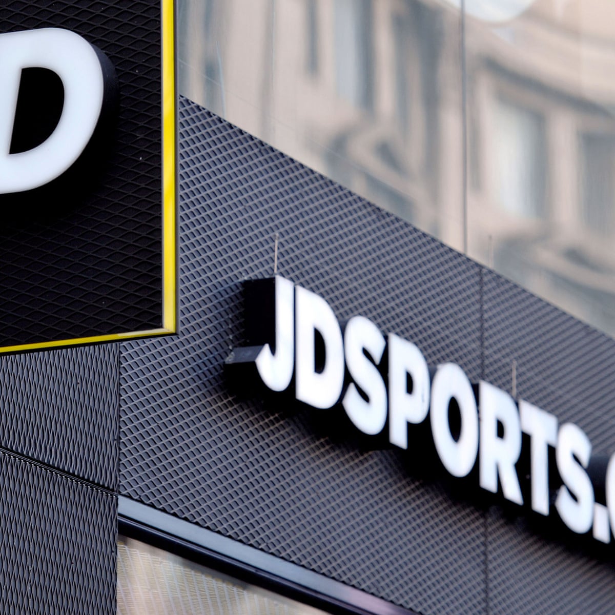 Jd Sports Sales Race Ahead Despite High Street Slowdown Business The Guardian