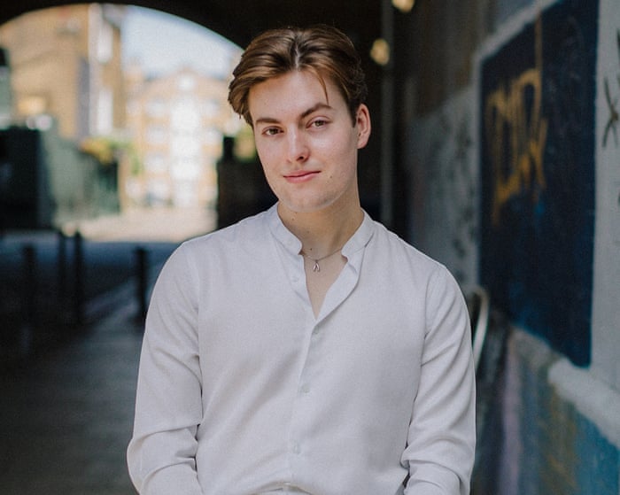 Britten: Serenade for Tenor, Horn and Strings album review – Wilson explores British music’s highway and byways