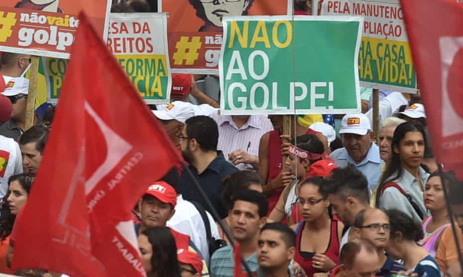 Unionists and Worker’s Party (PT) supporters demonstrate in support of President Dilma Rousseff