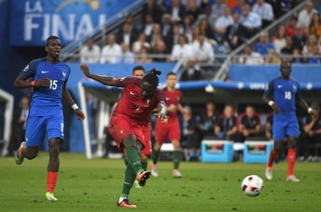 Eder scores the opening goal.