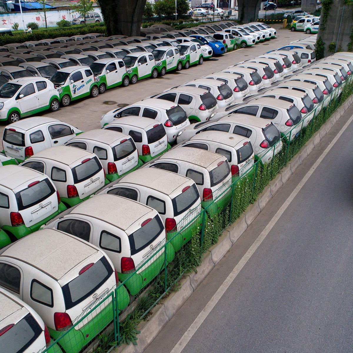 The Rise Of Electric Cars Could Leave Us With A Big Battery Waste Problem Guardian Sustainable Business The Guardian