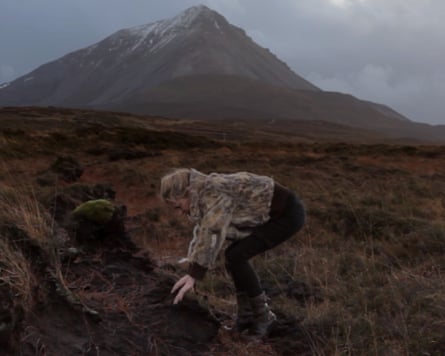 Myrid Carten’s mother Nuala in the documentary A Want in Her.