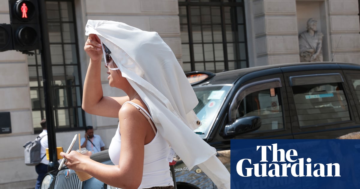 ‘Hotter than Hawaii’: London and East Anglia expected to reach 27C on Friday | UK weather ‘Hotter than Hawaii’: London and East Anglia expected to reach 27C on Friday | UK weather
