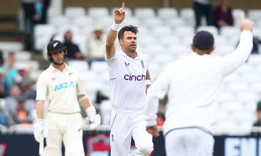 Potts pounces as England ratchet up second Test pressure on New Zealand | England v New Zealand 2022 2 Jimmy Anderson celebrates taking the wicket of Tom Latham – his 650th wicket in Tests.