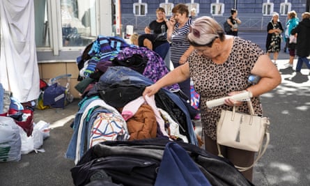 Russias evacuated from border settlements in Kursk receive humanitarian aid on 16 August.
