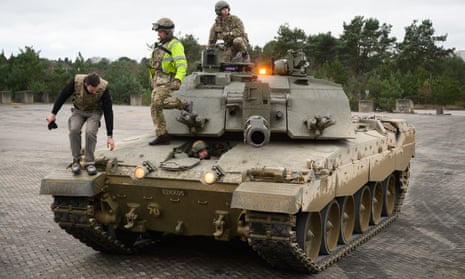 Tank tactics: how might Ukraine use its influx of western armour? | Ukraine | The Guardian