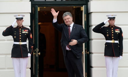 Petro Poroshenko arrives for dinner at the White House