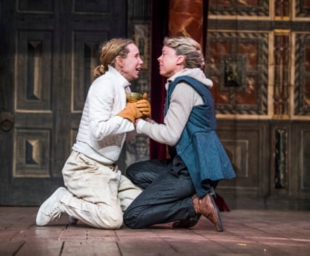 Michelle Terry as Hamlet and Catrin Aaron as Horatio at the Globe in 2018.