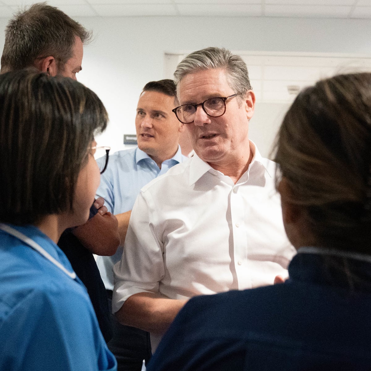 Starmer's NHS offering: no more gaslighting, but no more money either |  John Crace | The Guardian