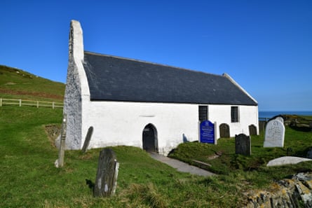 Eglwys y Grog – Holy Cross church.