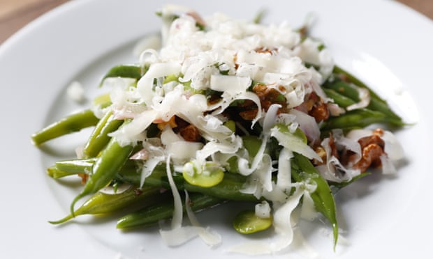 “Very satisfying”: beans and pecorino.
