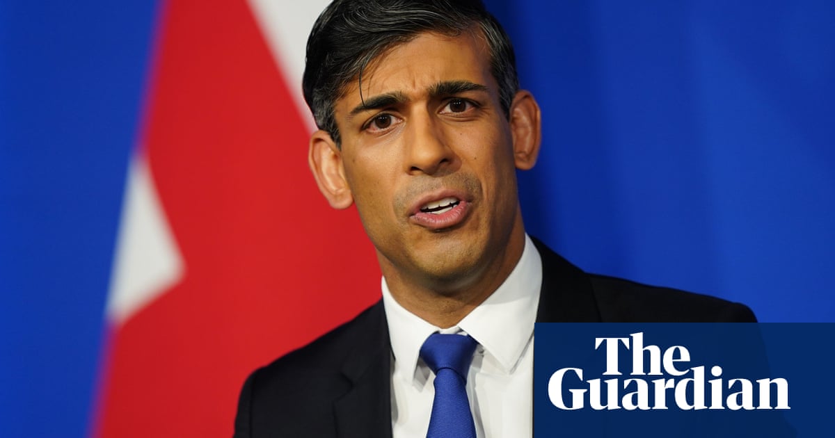 Арчи Бланд Нилс Пратли Ричард Партингтън Адитья Чакраборти Андрю Грегъри