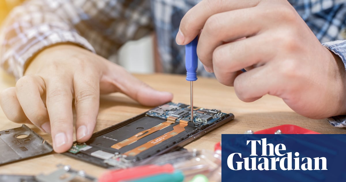 Right to repair: it should be easier for Australians to get phones and devices fixed, review says
