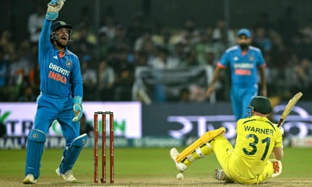 David Warner is dismissed lbw by Ravichandran Ashwin