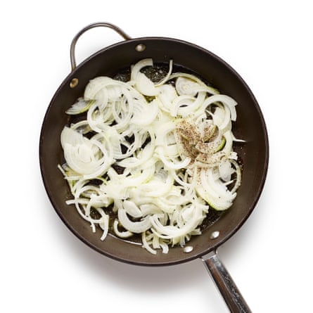 Felicity Cloake’s french onion soup 04