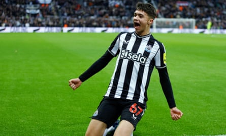 Lewis Miley celebrates scoring against Fulham on 16 December 2023.