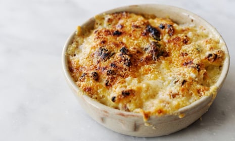 Macaroni cheese with basil and garlic, by Tom Aikens