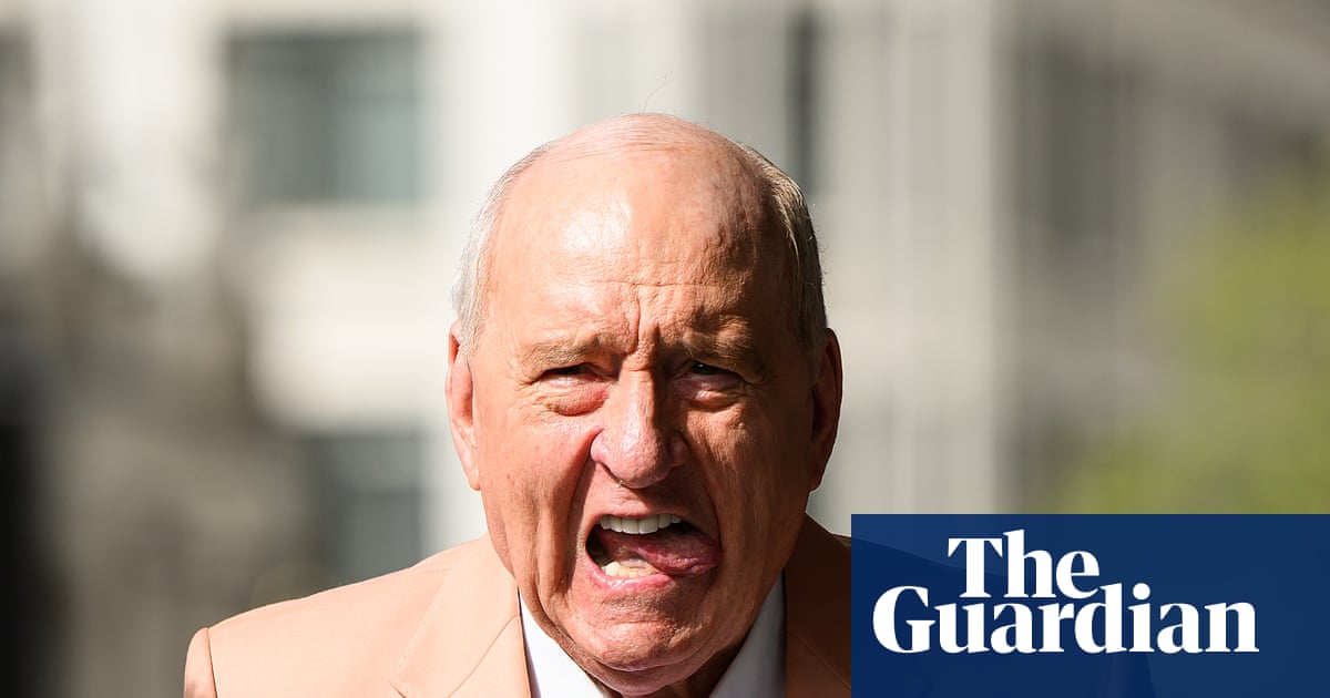 Witness told Alan Jones he was ‘the greatest broadcaster ever’ while labelling SMH reporter a ‘bitch’