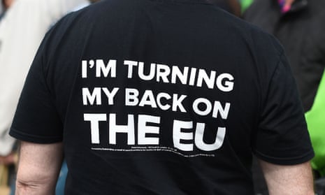 Man wearing anti-EU T-shirt