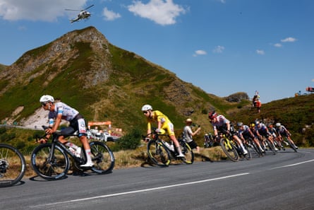 Jonas Vingegaard was connected Tadej Pogacar’s tail for overmuch of shape 10 earlier getting dropped astatine teh finish.