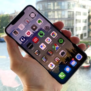 Best Smartphone 19 Iphone Oneplus Samsung And Huawei Compared And Ranked Technology The Guardian