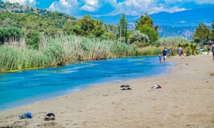 Plage de Patara Karadere, avec ruisseau et roseaux