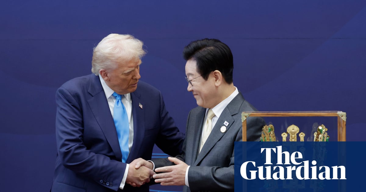 South Korea awards Trump gold crown amid deal to unlock $350bn trade talks