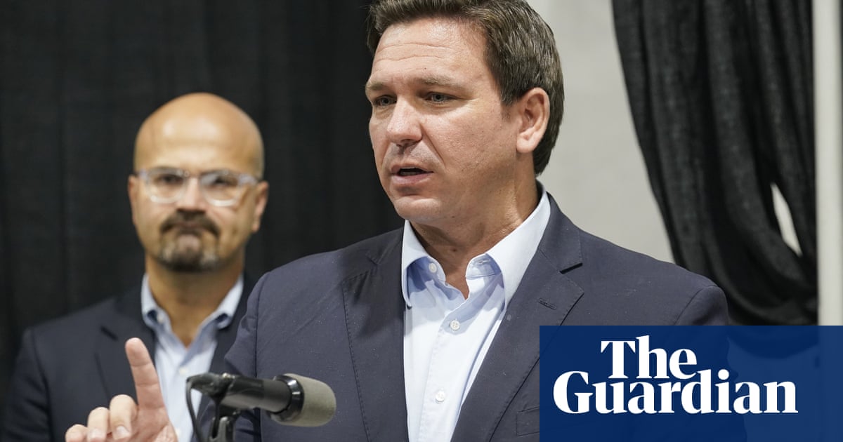 Florida aims to pay $5,000 to out-of-state police who resist vaccine mandates