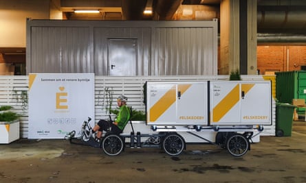 Norway Post say that their environmentally-friendly delivery vehicles have led to a 25% increase in worker productivity and a 40% decrease in the service’s CO2 footprint in Oslo.