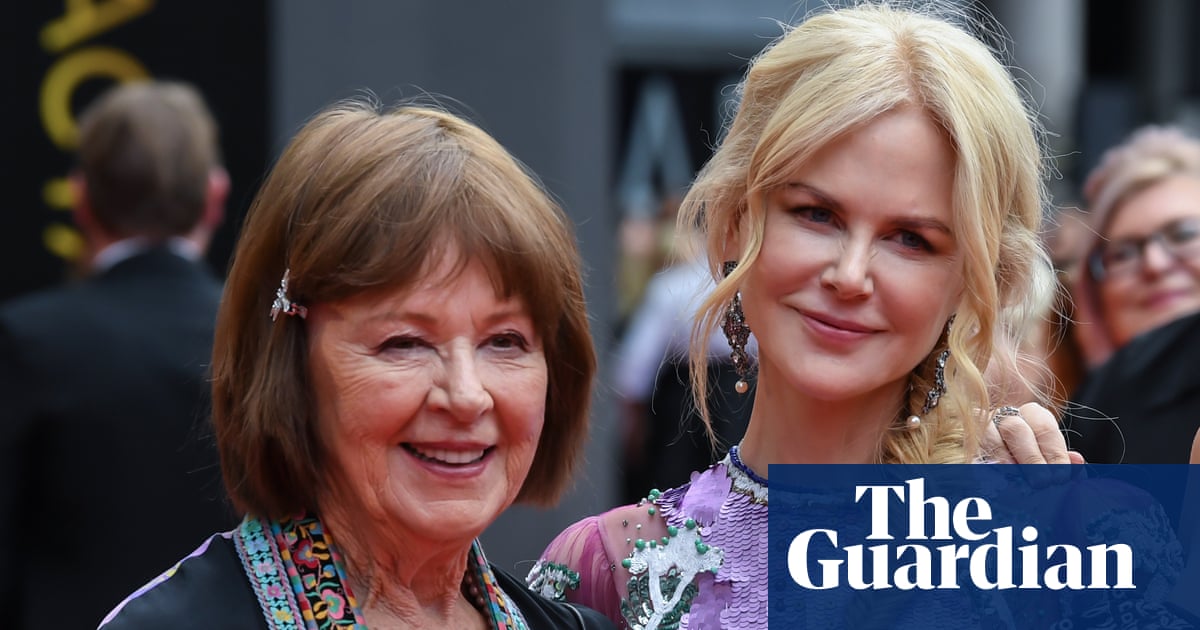 Nicole Kidman says her 'heart is broken' after death of mother Janelle
