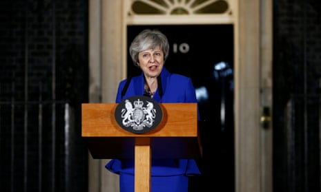 Britain's Prime Minister Theresa May makes a statement in London<br>Britain's Prime Minister Theresa May makes a statement following winning a confidence vote, after Parliament rejected her Brexit deal, outside 10 Downing Street in London, Britain, January 16, 2019. REUTERS/Henry Nicholls