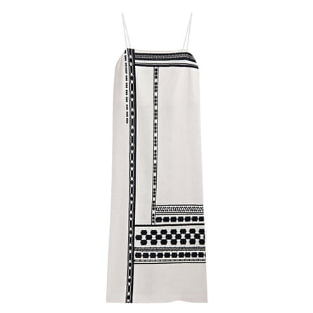 سفيد با گلدوزي مشكي 129 پوند، massimodutti.com STRAPPY