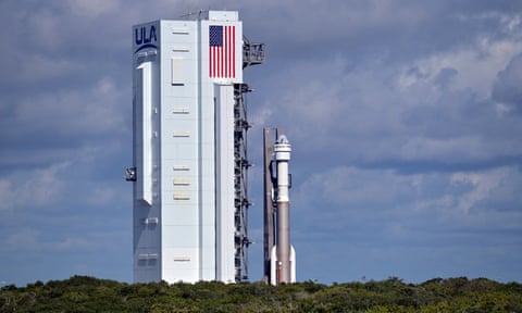Tàu vũ trụ Starliner của Boeing trên tên lửa United Launch Alliance Atlas V ở Cape Canaveral, Florida, vào ngày 4 tháng 5.