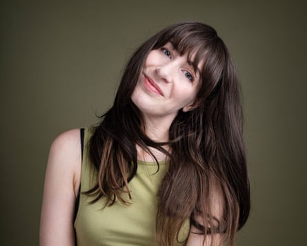 Leah in a brunette hair topper