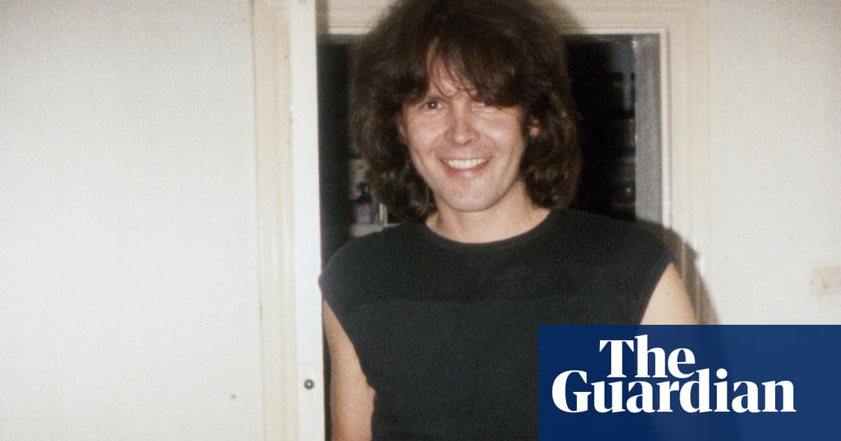 Woman's life ruined after finding son's father was undercover police officer, inquiry told