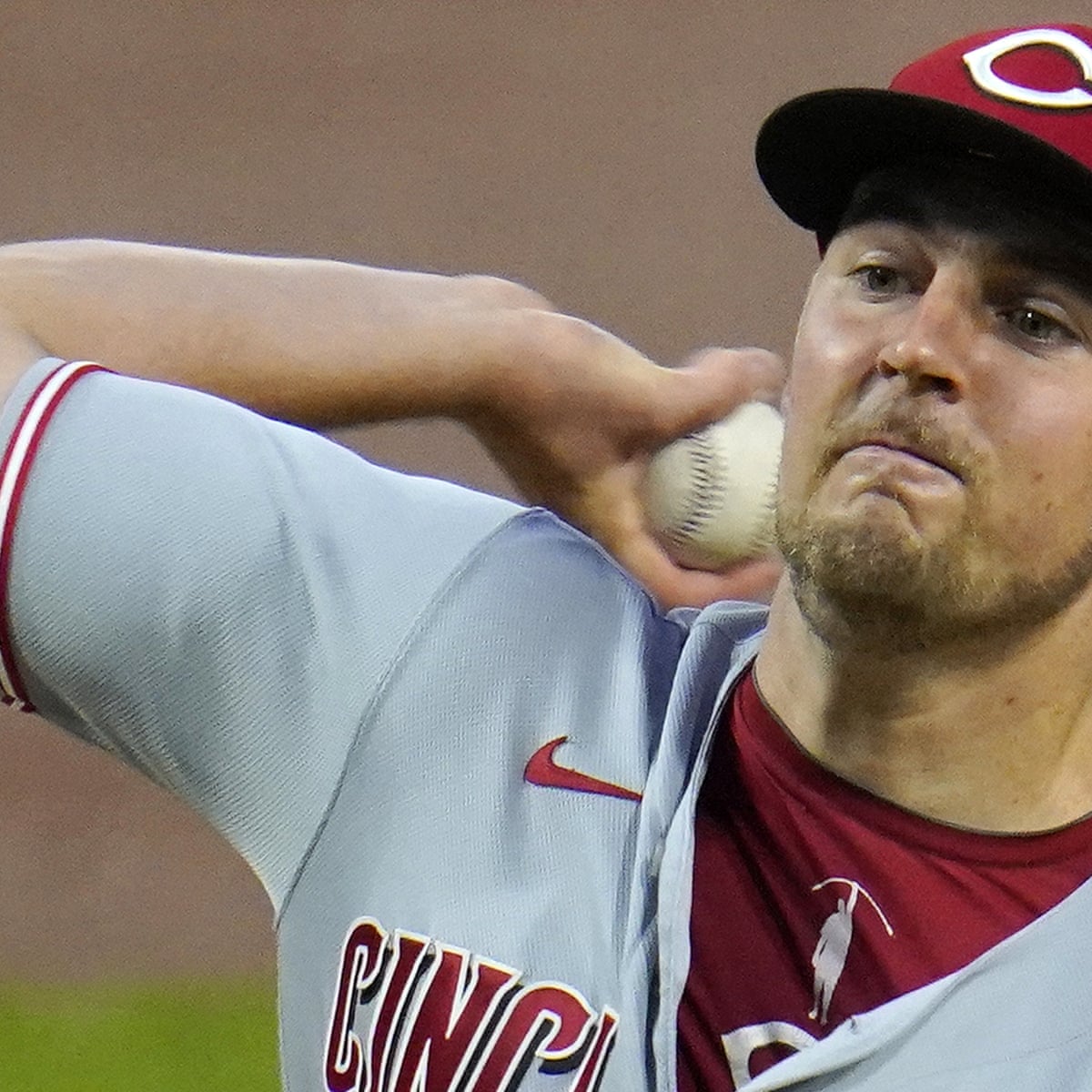 pic Trevor Bauer Woman cy young winner trevor bauer spurns