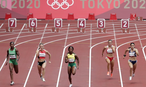 Shelly-Ann Fraser-Pryce leads the way in her 100m heat at the Olympic Stadium