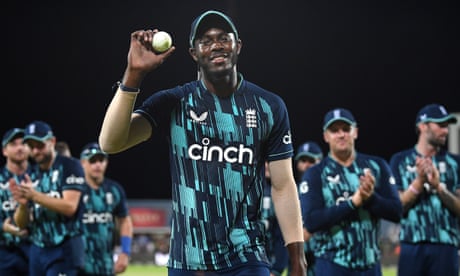 Jofra Archer takes six wickets as England beat South Africa in final ODI