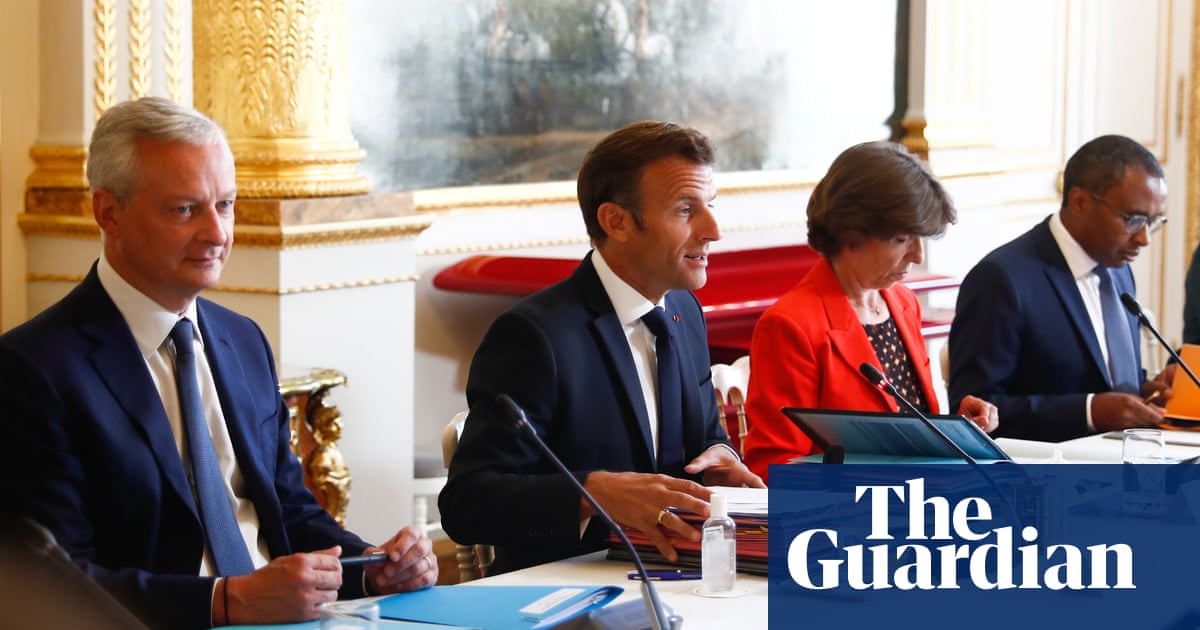 macron-warns-of-end-of-abundance-as-france-faces-difficult-winter