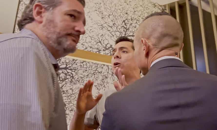 Benjamin Hernandez confronts U.S. Senator Ted Cruz at a restaurant in Houston, Texas.