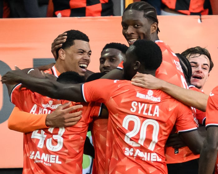 European football: Monaco miss chance to go top; Bayer Leverkusen find form