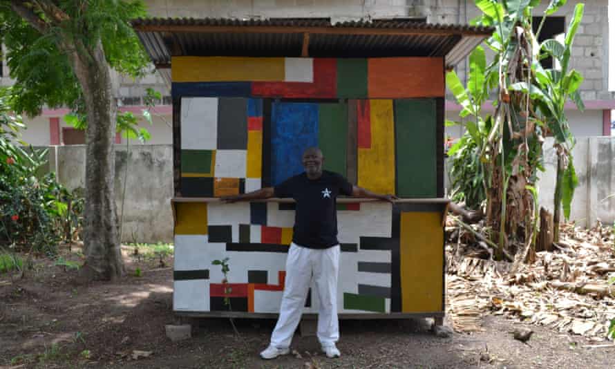 Atta Kwami in Kumasi, where he taught for almost two decades and had a studio.