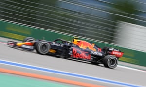 F1: Hamilton reaches 100 wins with success at Russian Grand Prix – live reaction! | Sport 3 Sergio Perez in the lead.