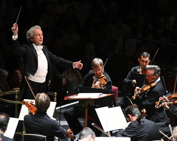 Vienna Philharmonic/Welser-Möst review – mighty ensemble strike gold with Bruckner