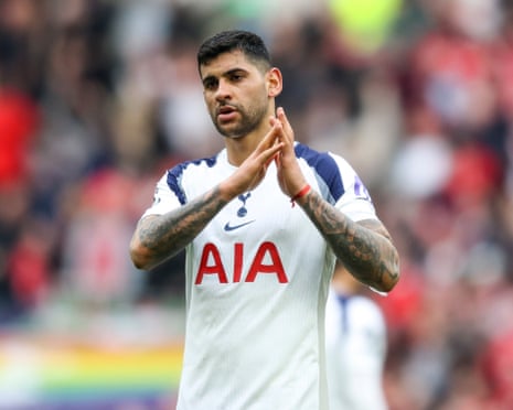 Cristian Romero playing for Tottenham.