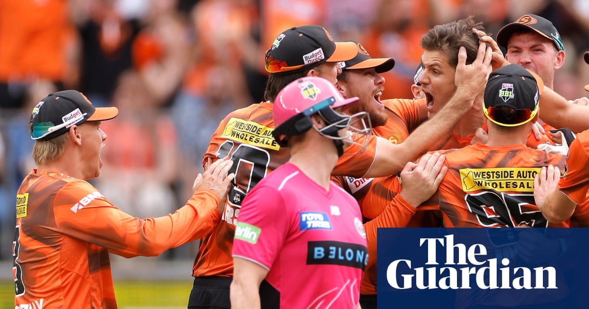 Half-billion dollar BBL sell-off stalls as states urge Cricket Australia to be patient