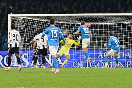 Rasmus Højlund (No 19) heads in Napoli’s winner.