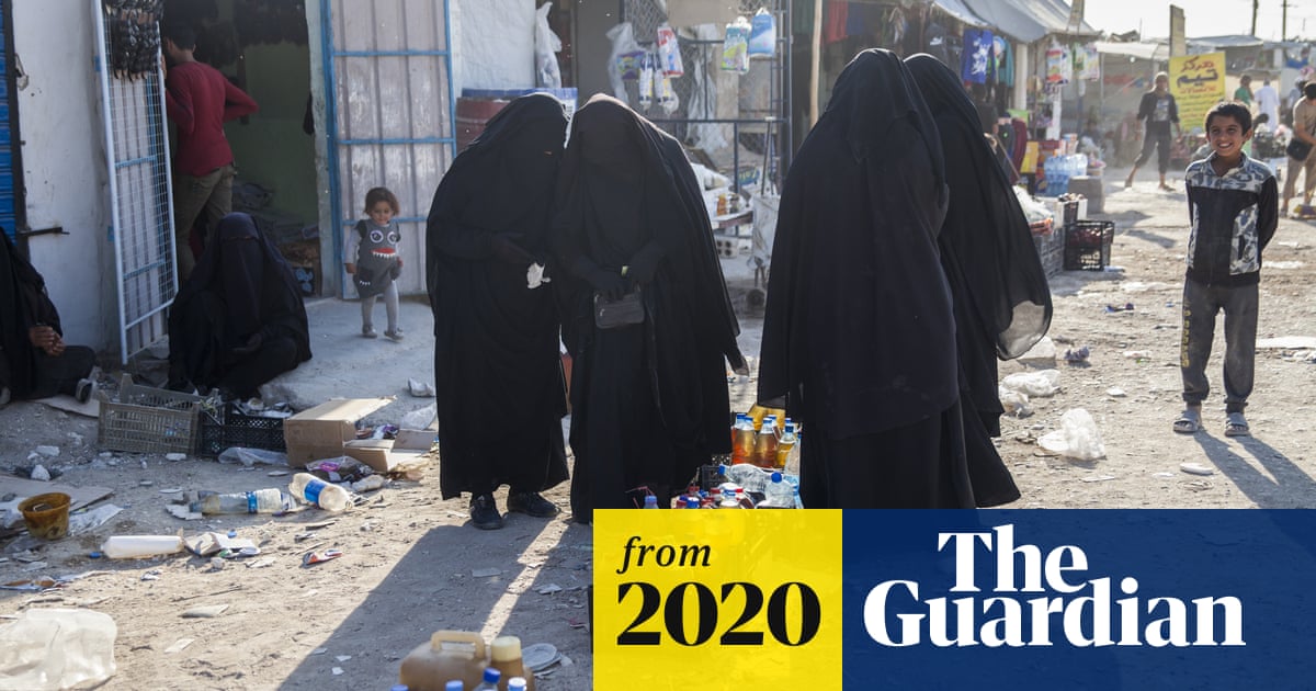 Arrest warrants issued for Australians in Syria, including women with