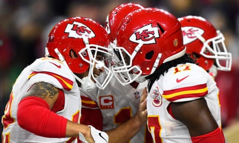 Kansas City Chiefs roll past Houston Texans in NFL season opener