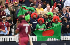 Fans react to Shai Hope off after his dismissal.